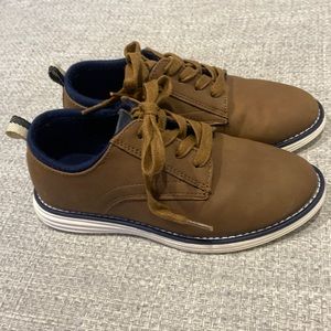 like new, cat & jack brand boys dressy shoes sz 1